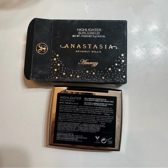 Anastasia Beverly Hills Amrezy Highlighter - Picture 4 of 5